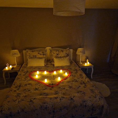 Le Relais Des Clefs - Au Calme Du Gatinais - Escapade A Deux - Terrasse Privee - Wifi - Offre Romantique Sur Demande Valpuiseaux Esterno foto