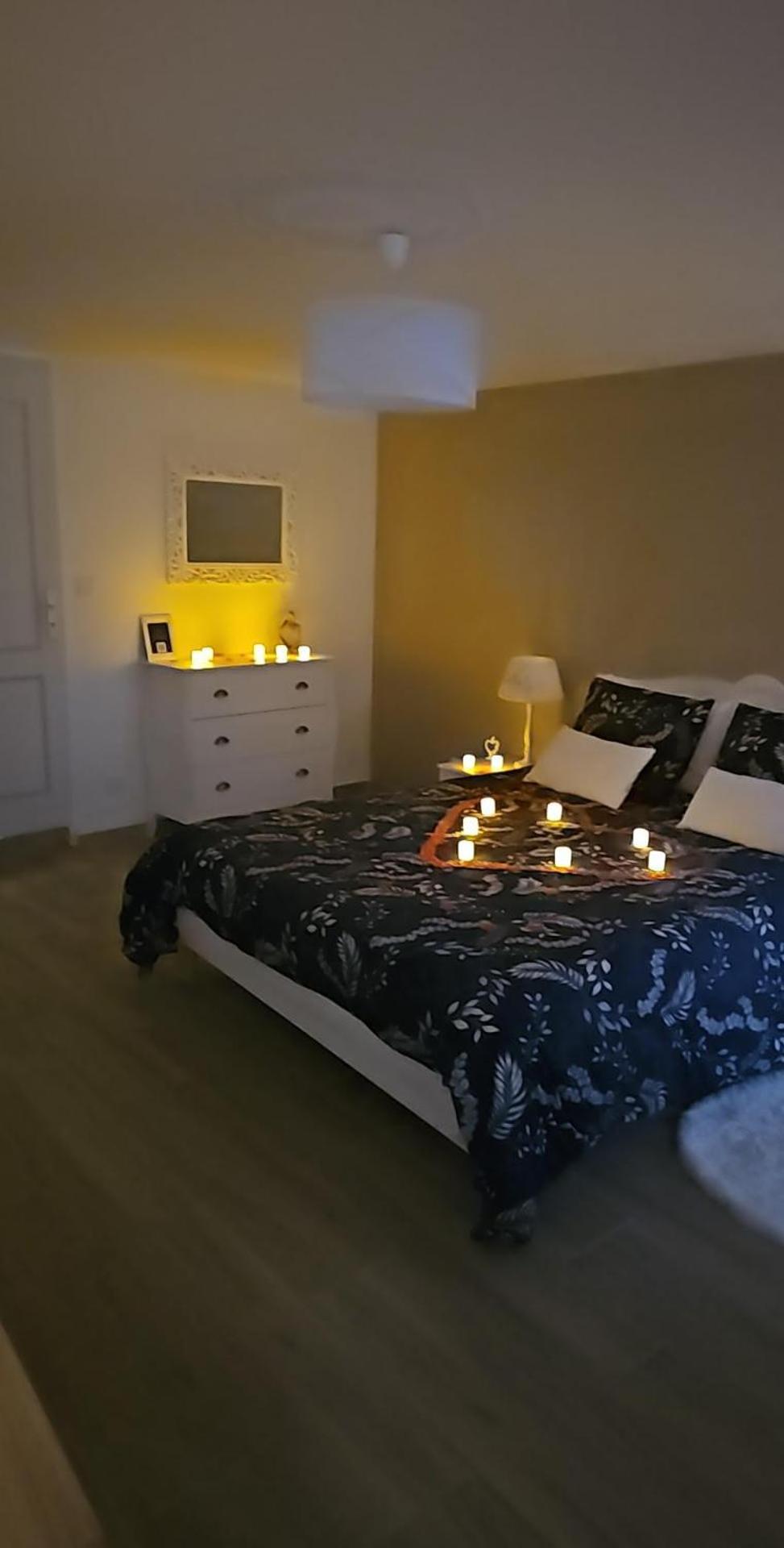 Le Relais Des Clefs - Au Calme Du Gatinais - Escapade A Deux - Terrasse Privee - Wifi - Offre Romantique Sur Demande Valpuiseaux Esterno foto